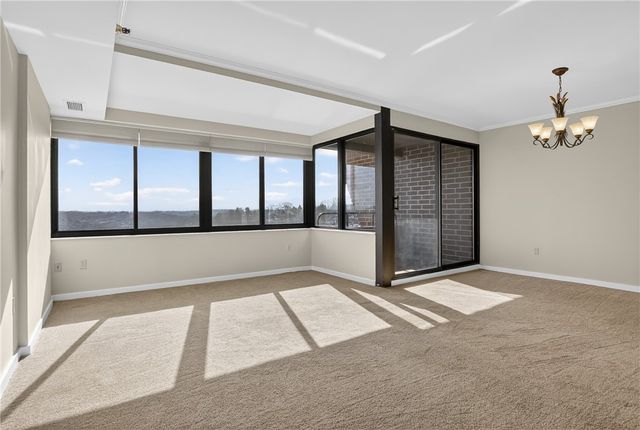 750 Washington Rd 1204, Mt Lebanon, PA 15228