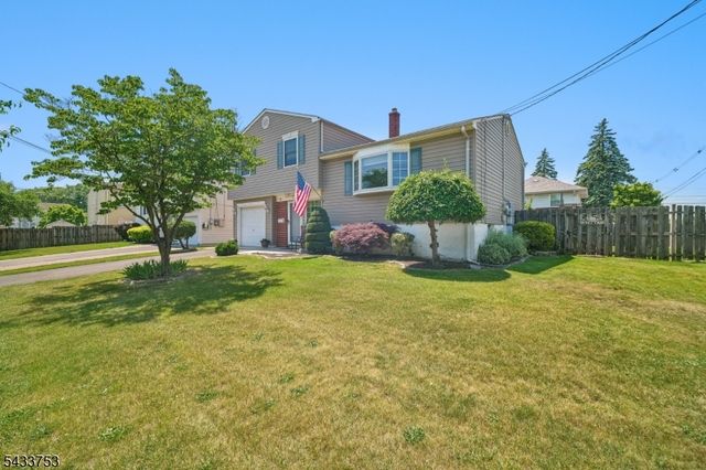 53 Orchard St, Carteret Boro, NJ 07008