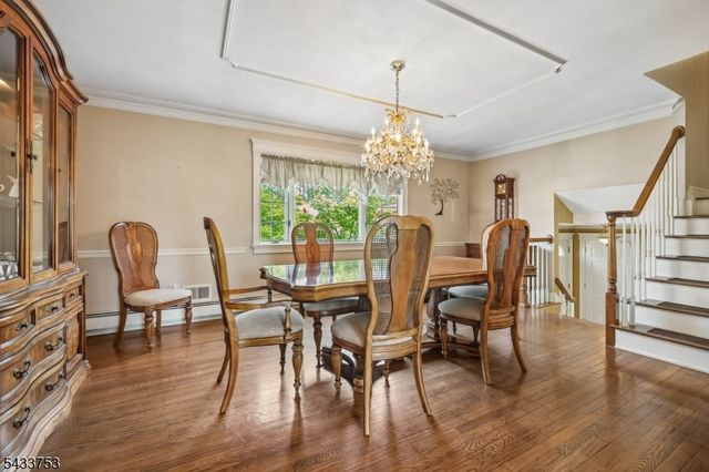 53 Orchard St, Carteret Boro, NJ 07008