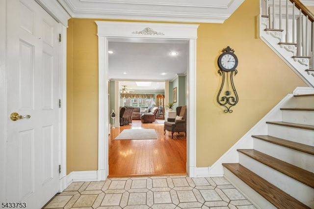 53 Orchard St, Carteret Boro, NJ 07008