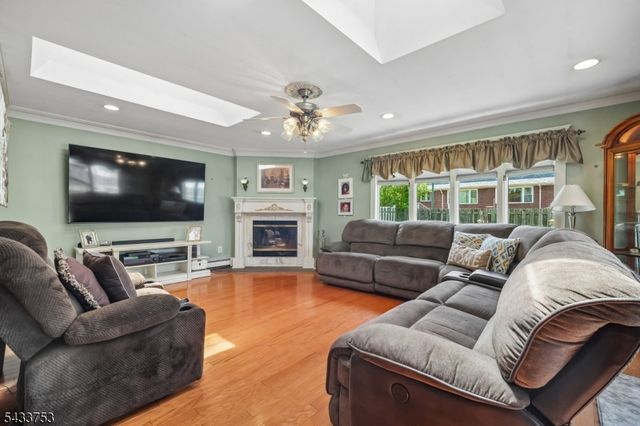 53 Orchard St, Carteret Boro, NJ 07008