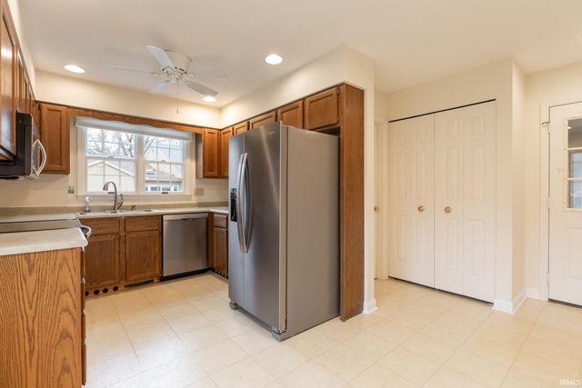 2611 E Windermere Woods Drive, Bloomington, IN 47401