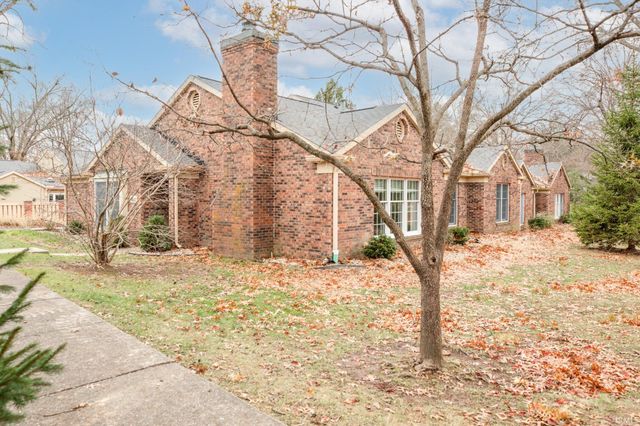 2611 E Windermere Woods Drive, Bloomington, IN 47401