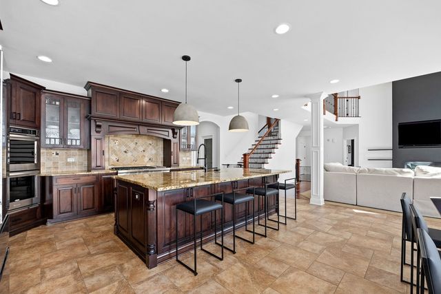 7827 Emma Court, Orland Park, IL 60462