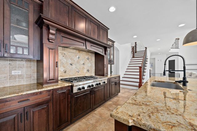 7827 Emma Court, Orland Park, IL 60462