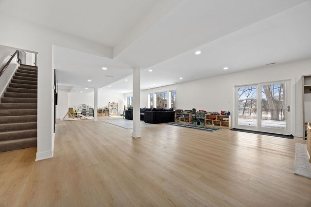 7827 Emma Court, Orland Park, IL 60462