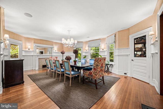 118 WALNUT AVE, Wayne, PA 19087