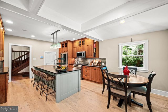 118 WALNUT AVE, Wayne, PA 19087
