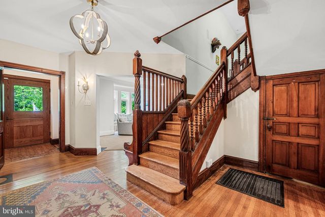 118 WALNUT AVE, Wayne, PA 19087