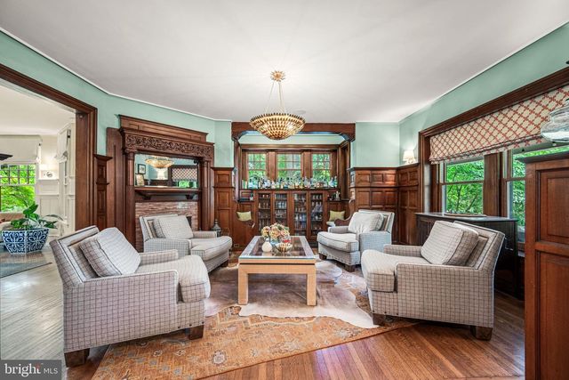 118 WALNUT AVE, Wayne, PA 19087
