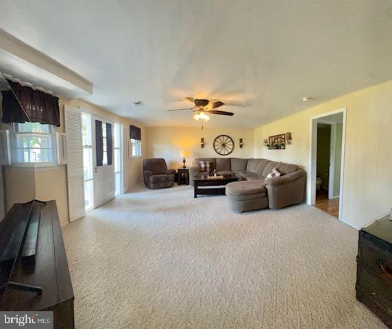 420 HANCOCK RD, Warminster, PA 18974