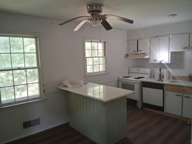 2840 Somerton Drive, Morrow, GA 30260