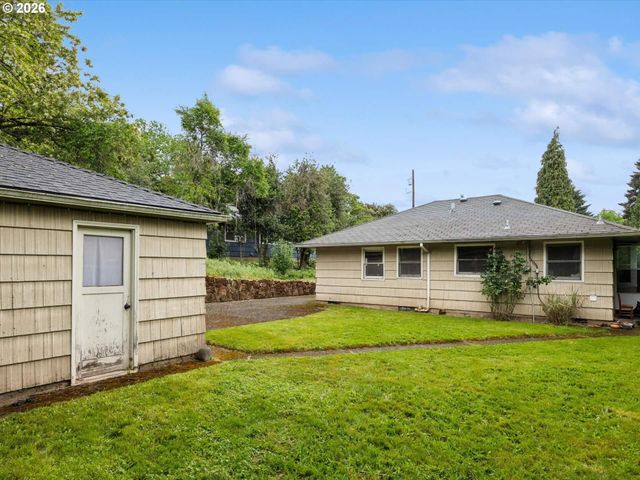 2251 Se 70TH Ave, Portland, OR 97215