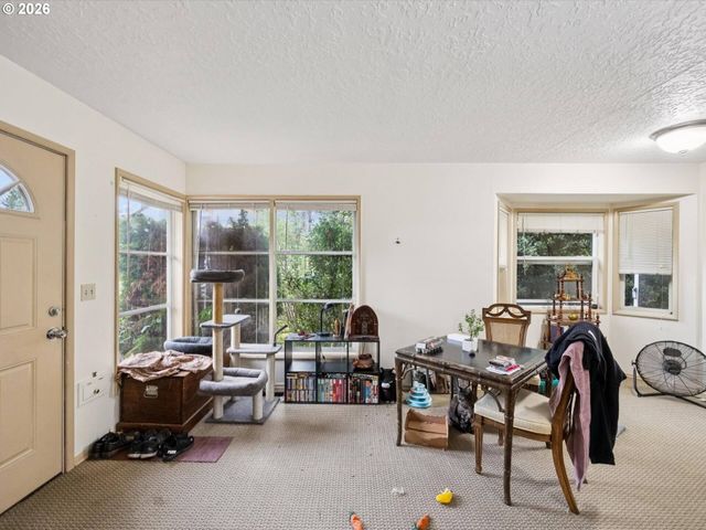 2251 Se 70TH Ave, Portland, OR 97215