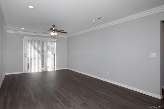 311 Saddle Rock Road 311, Holbrook, NY 11741