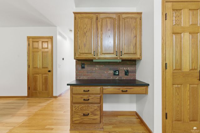 3705 Pullman Landing, Manhattan, KS 66503