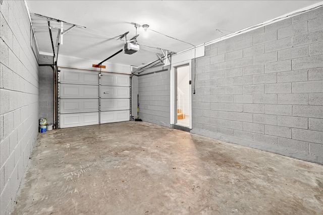 252 Summit Ridge Dr, Nashville, TN 37215