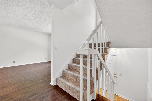 252 Summit Ridge Dr, Nashville, TN 37215