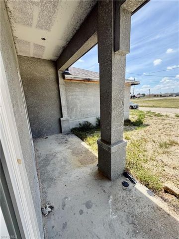 1123 NW 24th TER, Cape Coral, FL 33993