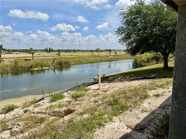 1123 NW 24th TER, Cape Coral, FL 33993