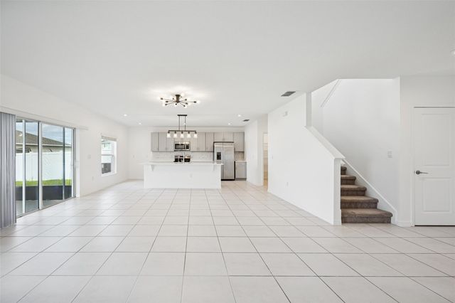 4295 Southern Vista Loop, St Cloud, FL 34772