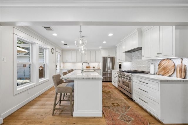 559 Rancho Bauer Drive, Houston, TX 77079