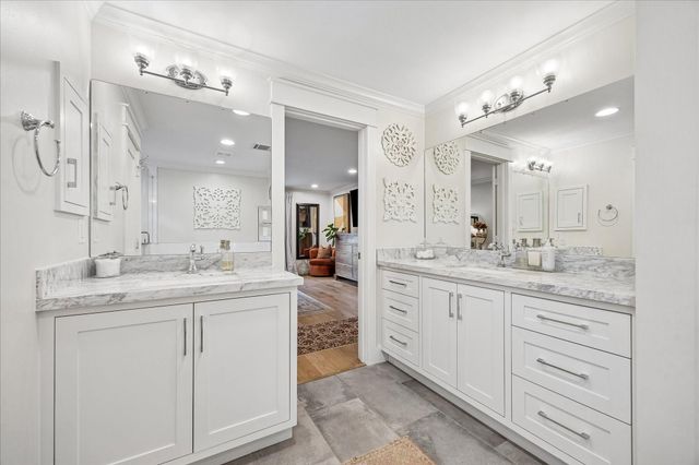 559 Rancho Bauer Drive, Houston, TX 77079