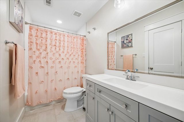 559 Rancho Bauer Drive, Houston, TX 77079