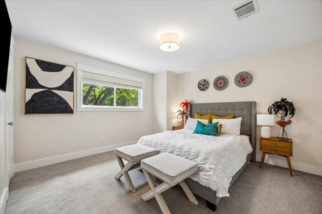 559 Rancho Bauer Drive, Houston, TX 77079