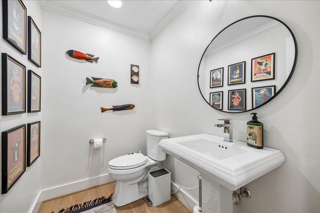 Image 28 of property listing at 559 Rancho Bauer Drive, Houston, TX 77079