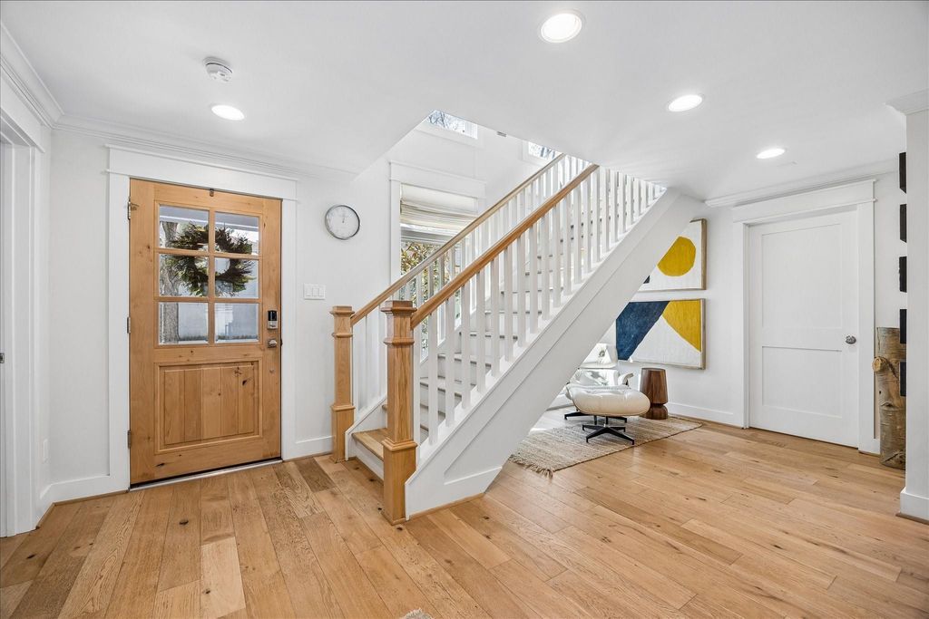 Image 3 of property listing at 559 Rancho Bauer Drive, Houston, TX 77079