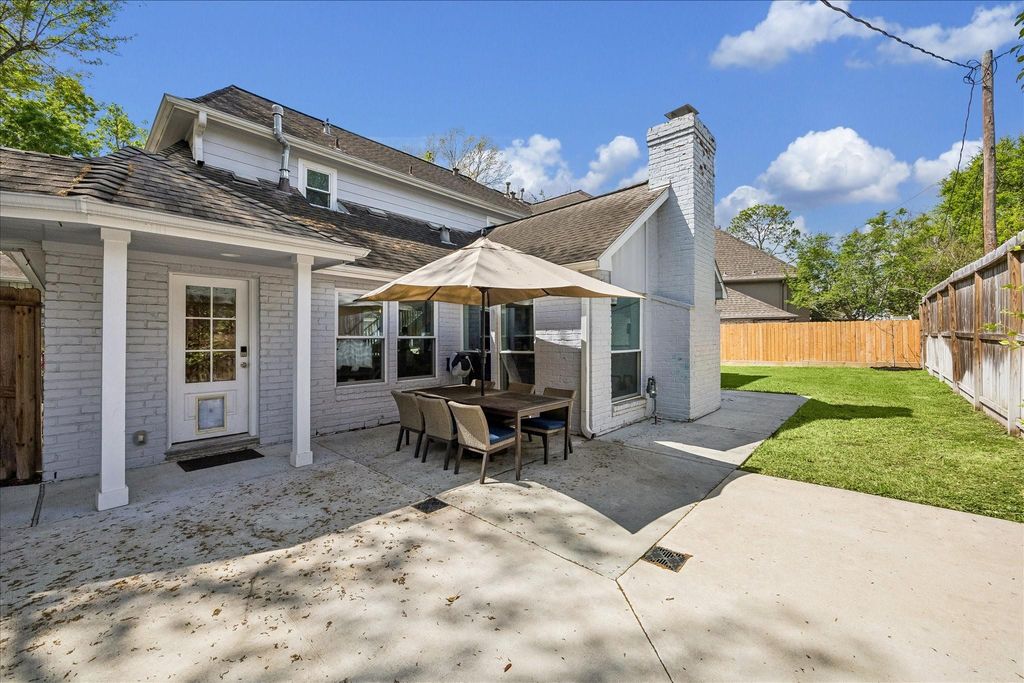 Image 30 of property listing at 559 Rancho Bauer Drive, Houston, TX 77079