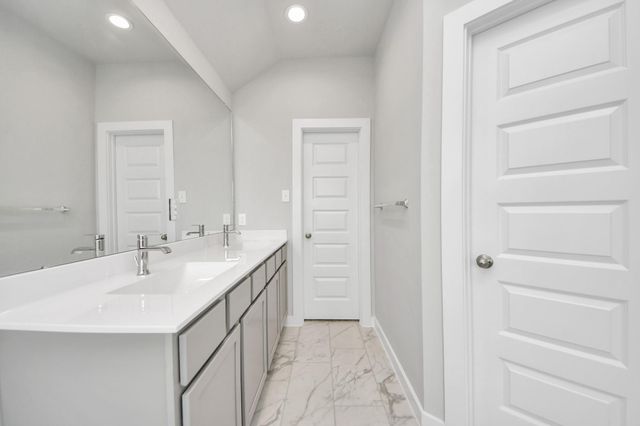 18522 Athena Flower Drive, Fresno, TX 77545