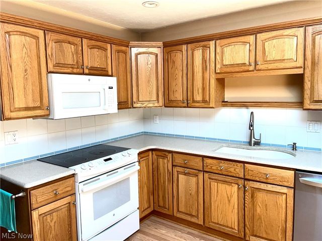 7280 Lancelot Drive, Parma, OH 44134