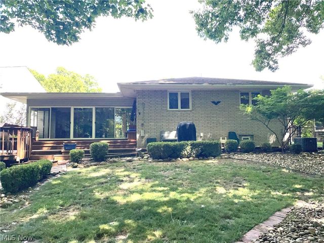 7280 Lancelot Drive, Parma, OH 44134