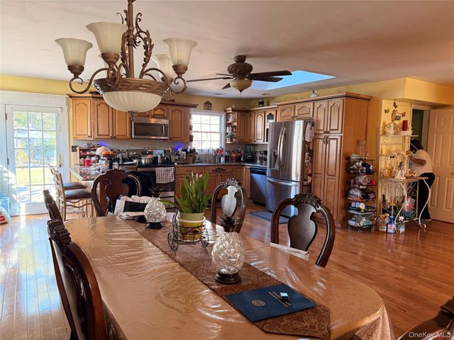 737 3rd Street, Ronkonkoma, NY 11779