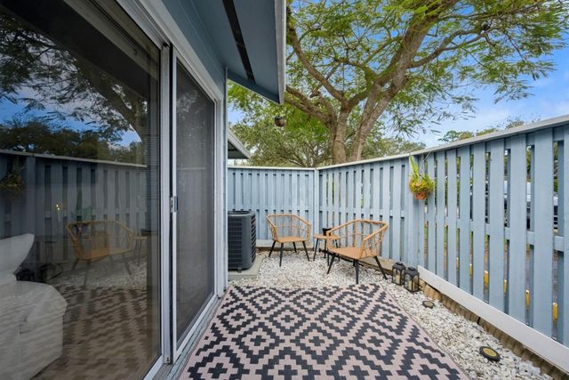 2157 Champions Way 2157, North Lauderdale, FL 33068