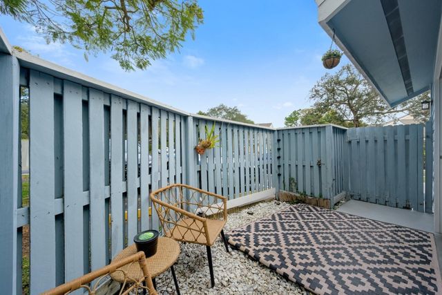 2157 Champions Way 2157, North Lauderdale, FL 33068