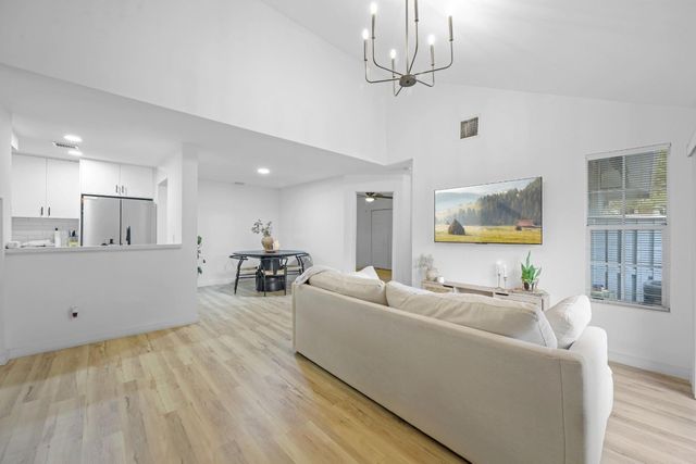 2157 Champions Way 2157, North Lauderdale, FL 33068