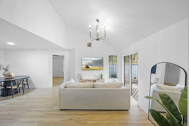 2157 Champions Way 2157, North Lauderdale, FL 33068