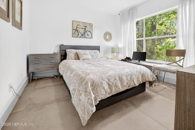 1800 THE GREENS Way 110, Jacksonville Beach, FL 32250