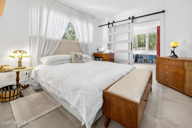 1800 THE GREENS Way 110, Jacksonville Beach, FL 32250