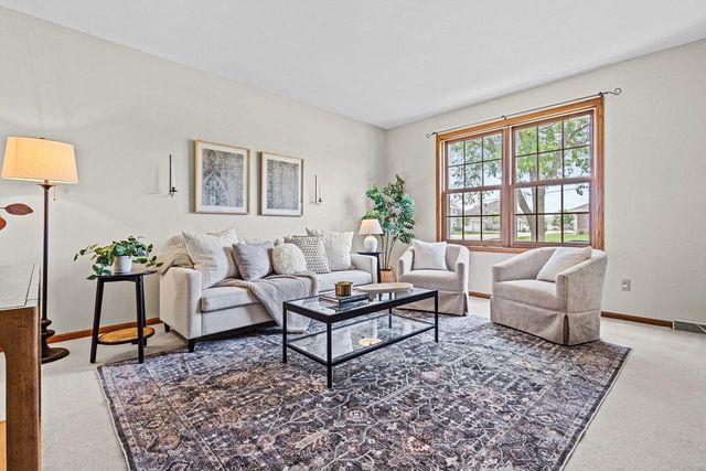 1012 PENDLETON ROAD, Neenah, WI 54956