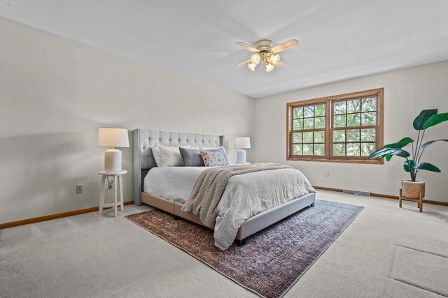 1012 PENDLETON ROAD, Neenah, WI 54956