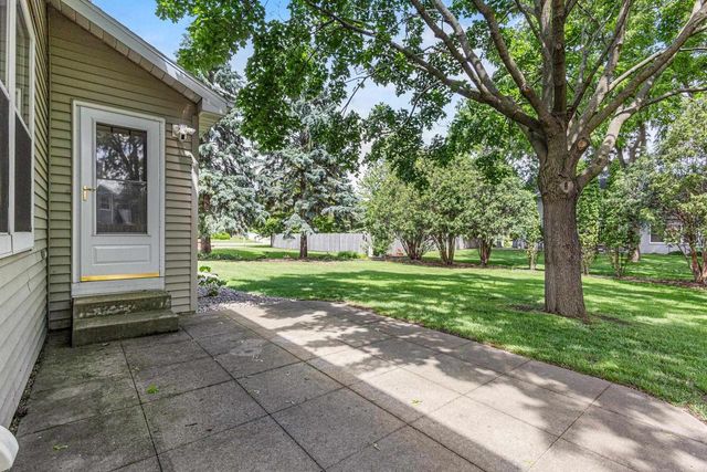 1012 PENDLETON ROAD, Neenah, WI 54956