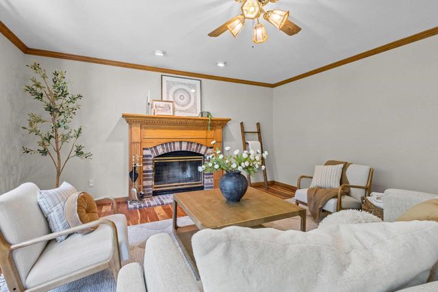 1012 PENDLETON ROAD, Neenah, WI 54956