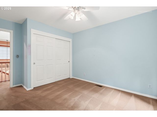 6523 Sw MOONSHADOW Ct, Portland, OR 97223