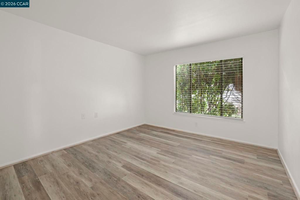 Image 4 of property listing at 1168 Leisure Ln 1, Walnut Creek, CA 94595