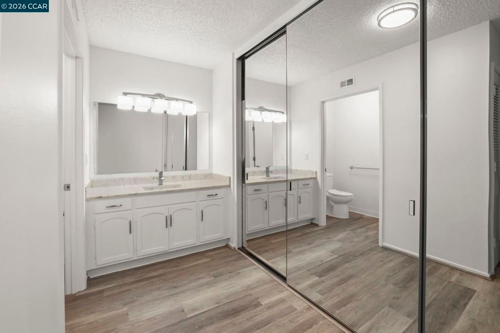 Image 6 of property listing at 1168 Leisure Ln 1, Walnut Creek, CA 94595