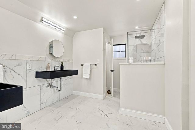 1300 S 6TH ST, Philadelphia, PA 19147
